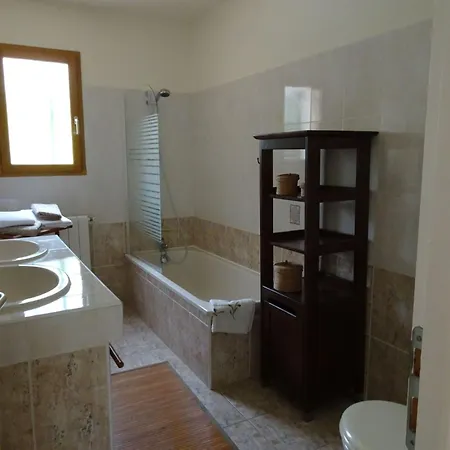 A L'abri Du Mistral By Interhome